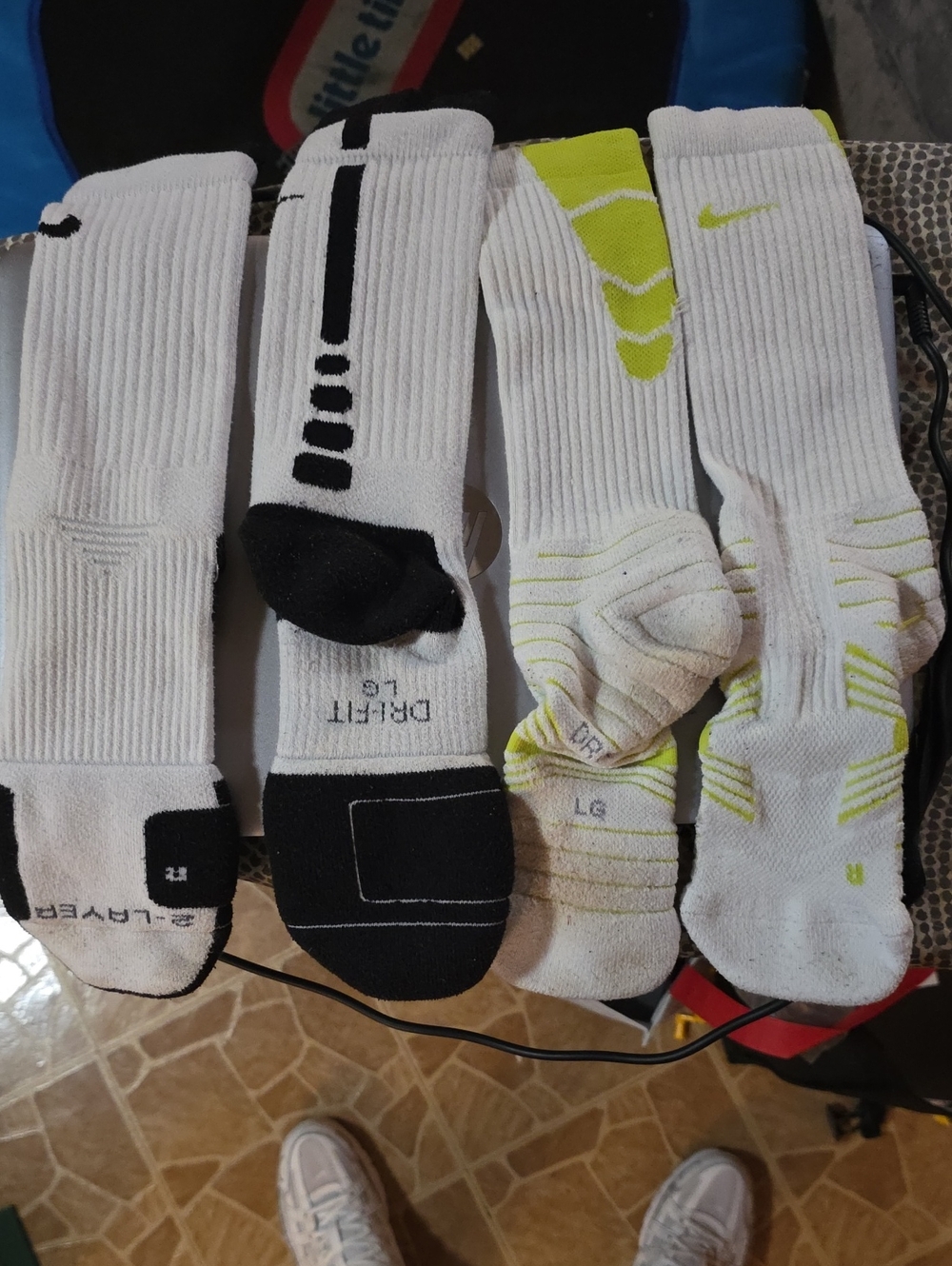 Nike Dri Fit 2 Layer & Traction Socks - 2 Prs Sz L